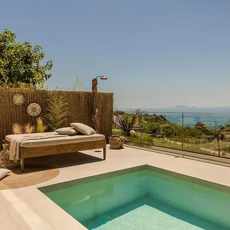 Hilaritas Kefalonia, Luxury Villa-style With Private Pool & Stunning Sea Views