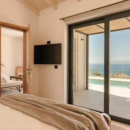 Hilaritas Kefalonia, Luxury Villa-style With Private Pool & Stunning Sea Views Dom wakacyjny *