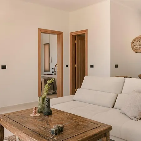 Hilaritas Luxury Suites Sea View, Private Pool & Jacuzzi Paradise *