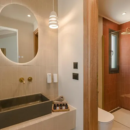 Hilaritas Kefalonia, Luxury Villa-style With Private Pool & Stunning Sea Views بيت للعطل Ratzaklíon