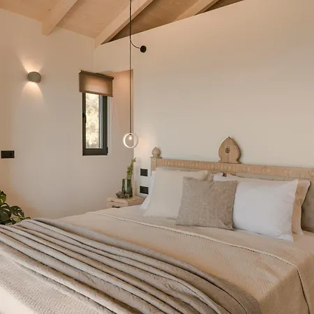 Hilaritas Luxury Suites Sea View, Private Pool & Jacuzzi Paradise Vakantiehuis