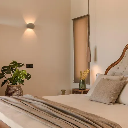 Hilaritas Luxury Suites Sea View, Private Pool & Jacuzzi Paradise Vakantiehuis