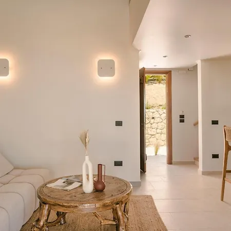 Hilaritas Luxury Suites Sea View, Private Pool & Jacuzzi Paradise Ratzaklíon